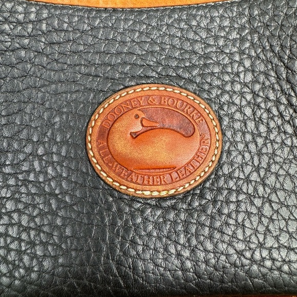 Dooney & Bourke ultra rare Air Force blue pebbled leather large SCOTTISH KILTY - Picture 3 of 14